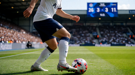足球比分板展示多场赛事的实时比分与比赛状态